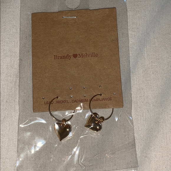 Brandy Melville Jewelry - Brandy Melville gold heart dangle earrings